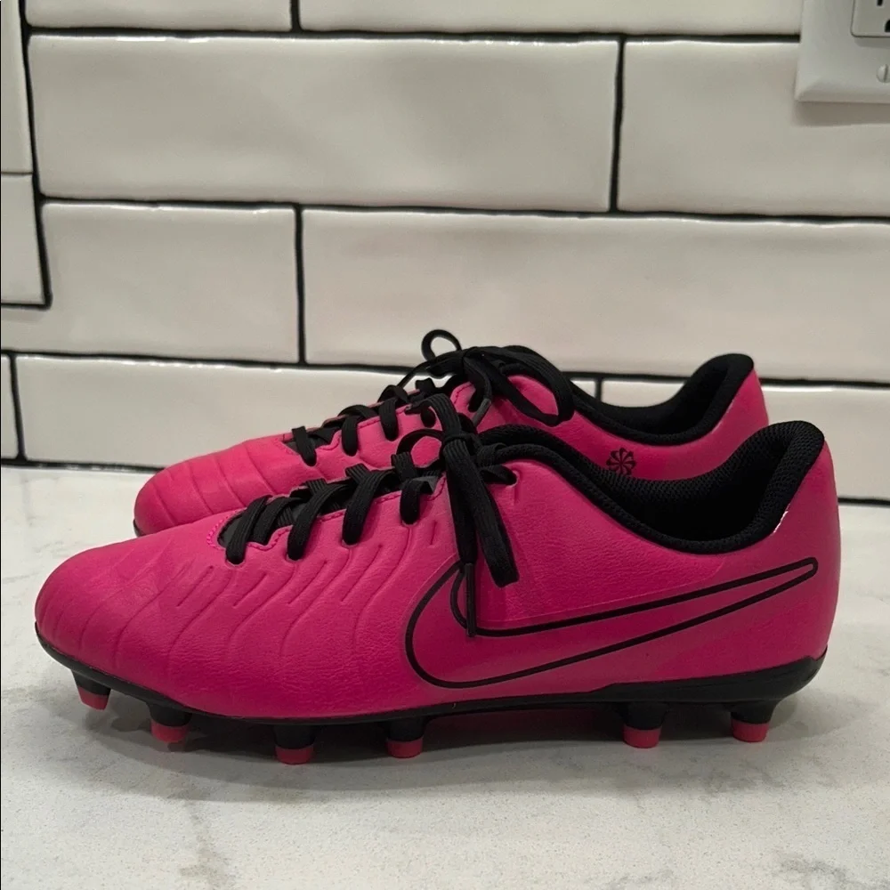 Nike Kids' Tiempo Legend 10 Club‎ FG Soccer Cleats Pink Girl